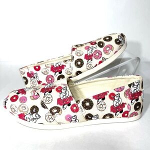 TOMS X Randy's Classic Canvas Flats Shoes with a playful donut pattern EUC. 6.5